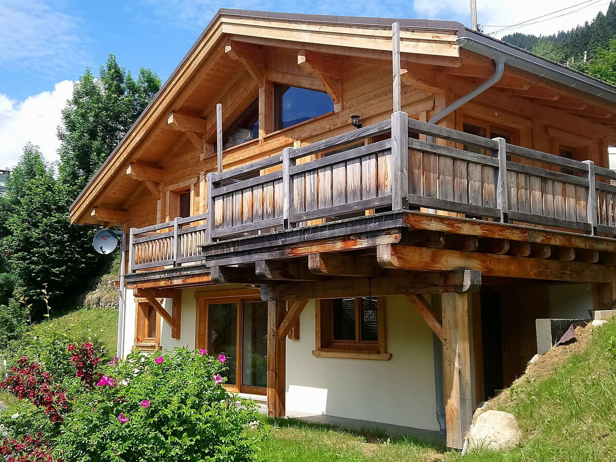 Chalet 8 pers, récent à Arêches-Beaufort, terrasse herbeuse - Photo 4