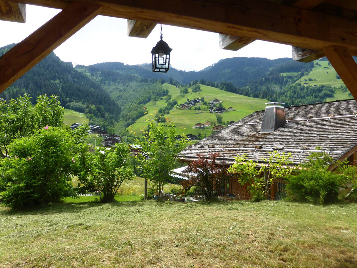 Chalet 8 pers, récent à Arêches-Beaufort, terrasse herbeuse - Photo 16