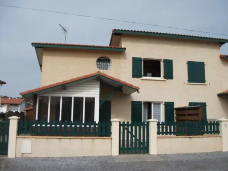 Location maison à Vieux Boucau les Bains, Villa mitoyenne proche plage, 4 pers, 2 ch, terrasse, animaux acceptés