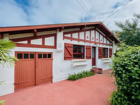 Location maison à Arcachon, Maison Basque avec Terrasse, Clim, et Wi-Fi à 600m de la Plage - Arcachon