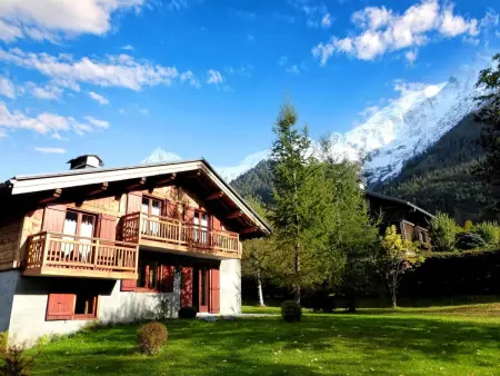 Chalet 8 pers. Saint-Antoine aux Houches, garage et jardin : photo 2