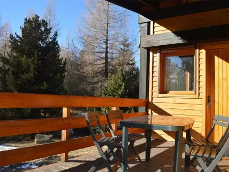 Chalet en bord de rivière à Bolquère-Pyrénées 2000, terrasse sud-ouest : photo 2