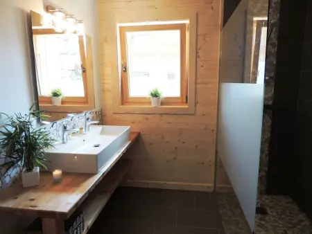 Chalet familial aux Gets, calme, parking, 8 personnes - Photo 9