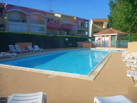 Location villa à Marseillan Plage, Maison spacieuse avec piscine, tennis et terrasse, parking privé à Marseillan