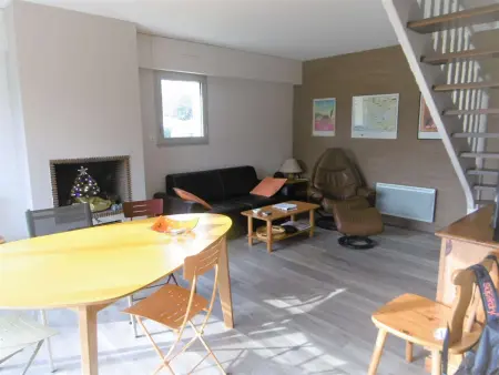 Maison rénovée 80 m², 3 pièces, proche du Golfe du Morbihan avec jardin et terrasse équipée - Photo 1