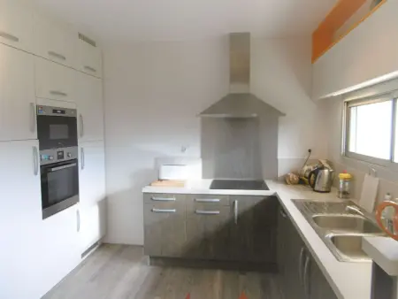 Maison rénovée 80 m², 3 pièces, proche du Golfe du Morbihan avec jardin et terrasse équipée - Photo 9