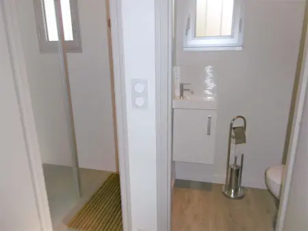 Maison rénovée 80 m², 3 pièces, proche du Golfe du Morbihan avec jardin et terrasse équipée - Photo 10