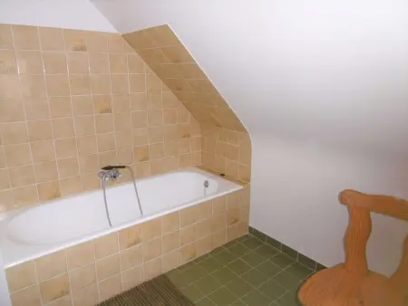 Maison rénovée 80 m², 3 pièces, proche du Golfe du Morbihan avec jardin et terrasse équipée - Photo 16