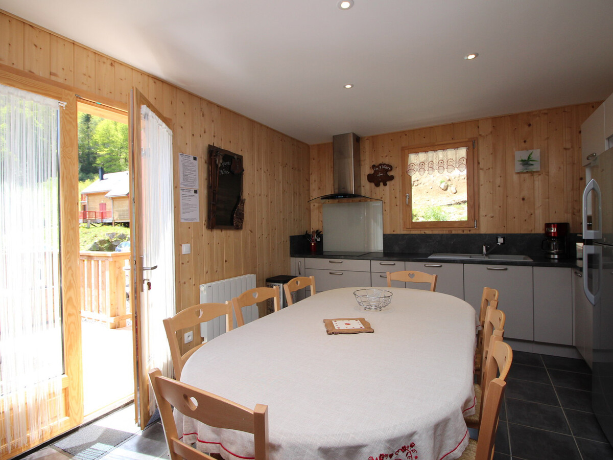 Chalet 4 chambres Mont-Dore, terrasse Sud-Est et local skis - Photo 5