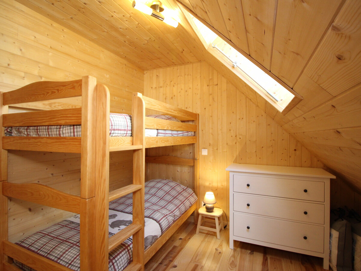 Chalet 4 chambres Mont-Dore, terrasse Sud-Est et local skis - Photo 9