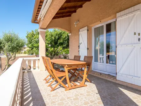 Location maison à Mèze, Maison climatisée à Mèze avec jardin et parking privatif