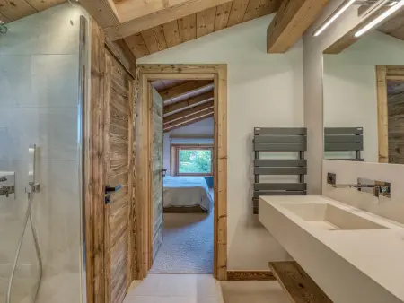 Chalet rénové 6 chambres à Megève, proche pistes Rochebrune, jardin, garage, 12 personnes - Photo 3