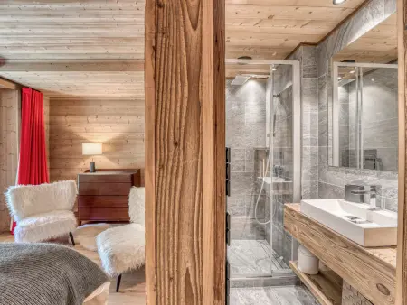 Chalet rénové 6 chambres à Megève, proche pistes Rochebrune, jardin, garage, 12 personnes - Photo 11