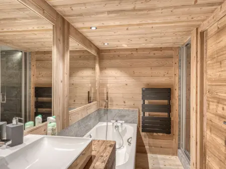 Chalet rénové 6 chambres à Megève, proche pistes Rochebrune, jardin, garage, 12 personnes - Photo 14