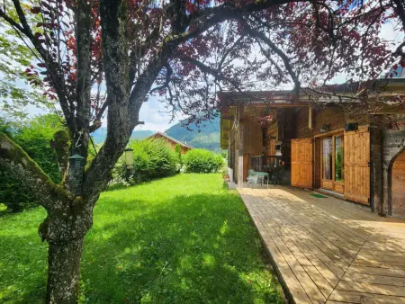 Chalet atypique 10 pers à Samoëns, terrasse et jardin : photo 16