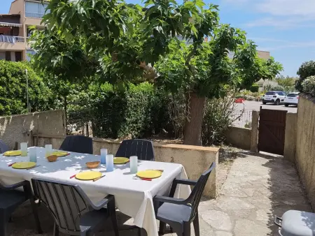 Maison spacieuse climatisée, 3 chambres, terrasse, cuisine neuve, accès direct à la mer, à Marseillan - Photo 1