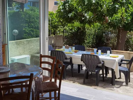 Maison spacieuse climatisée, 3 chambres, terrasse, cuisine neuve, accès direct à la mer, à Marseillan - Photo 2