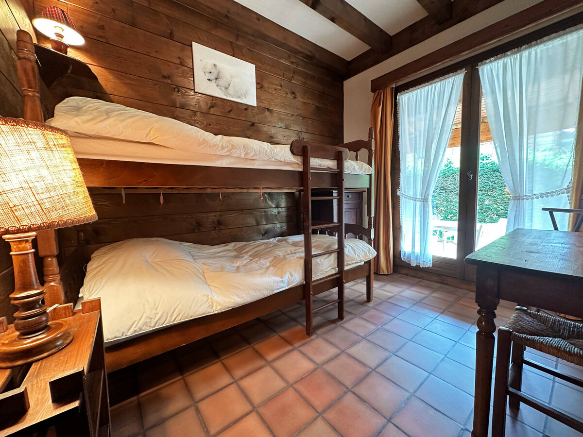 Chalet Justine à Samoëns : jardin, cheminée, 6 personnes - Photo 9