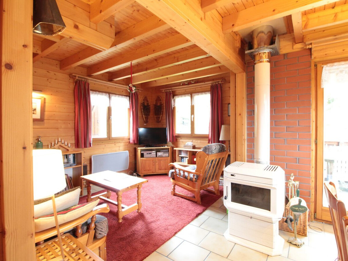 Chalet 3 chambres aux Carroz, 300 m des pistes, poêle à bois - Photo 11