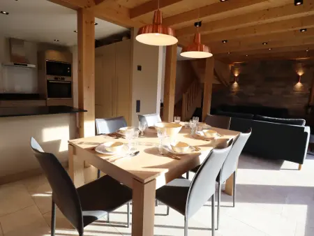 Chalet Neuf Exposé Plein Sud à 600m des Pistes avec Terrasse et Parking - Photo 3