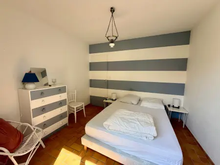 Maison Charmante Près Plage et Forêt, 5 Ch., Jardin, Parking, Quartier Calme - Photo 8