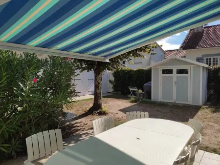 Maison Charmante Près Plage et Forêt, 5 Ch., Jardin, Parking, Quartier Calme - Photo 18