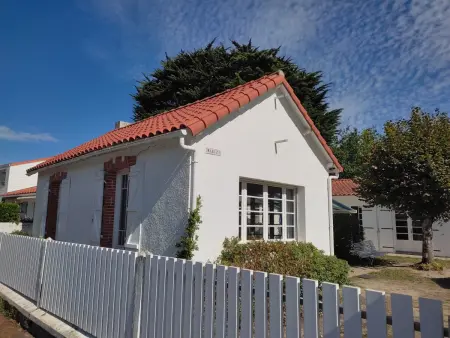 Maison Charmante Près Plage et Forêt, 5 Ch., Jardin, Parking, Quartier Calme - Photo 19