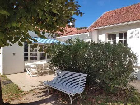 Maison Charmante Près Plage et Forêt, 5 Ch., Jardin, Parking, Quartier Calme - Photo 20