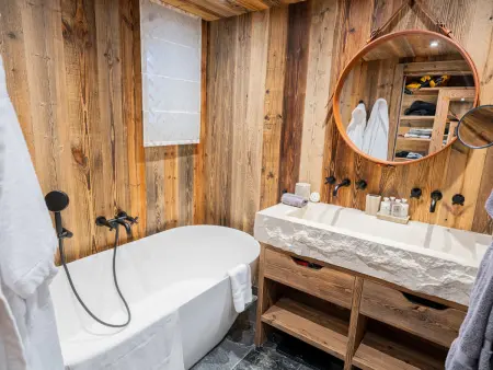 Chalet luxe 467m² piscine, sauna, cinéma aux Belleville - Photo 9