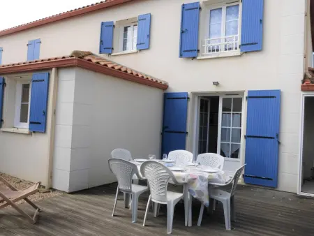 Maison 6 personnes à 300m de la plage, piscine : photo 2