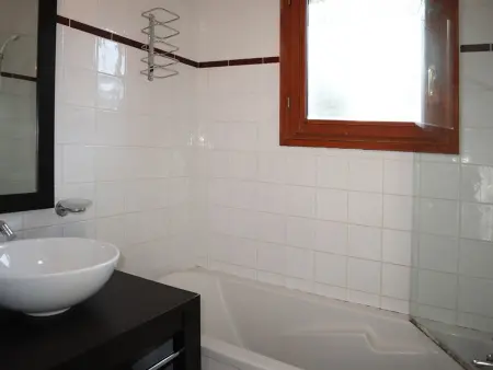 Chalet confortable avec piscine & sauna, aux pieds des pistes des Orres 1800, grand duplex pour 6 pers. - Photo 6