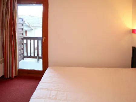 Chalet mitoyen avec piscine, sauna et hammam aux Orres 1800 - Photo 4