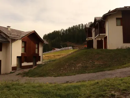 Chalet mitoyen avec piscine, sauna et hammam aux Orres 1800 - Photo 7