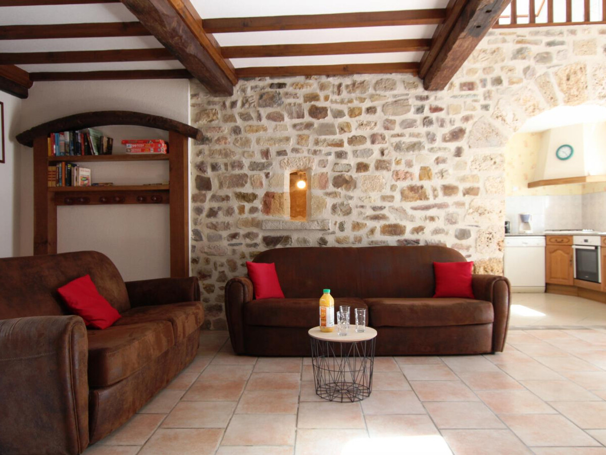 Moulin du XIXe siècle restauré, terrasse au bord de l'eau - Photo 3