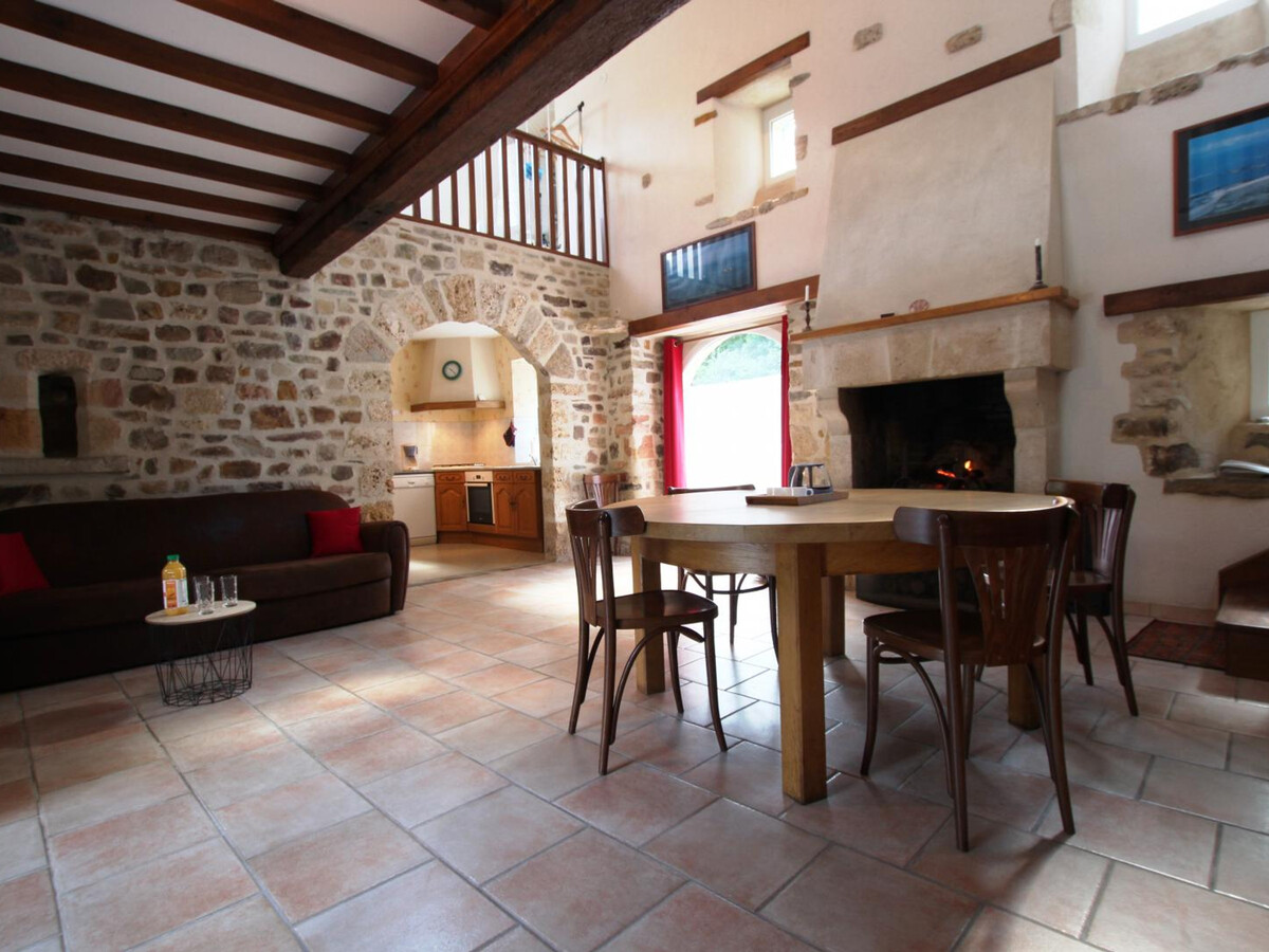 Moulin du XIXe siècle restauré, terrasse au bord de l'eau - Photo 5