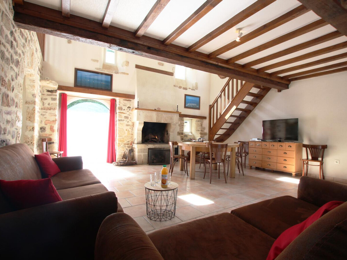 Moulin du XIXe siècle restauré, terrasse au bord de l'eau - Photo 6