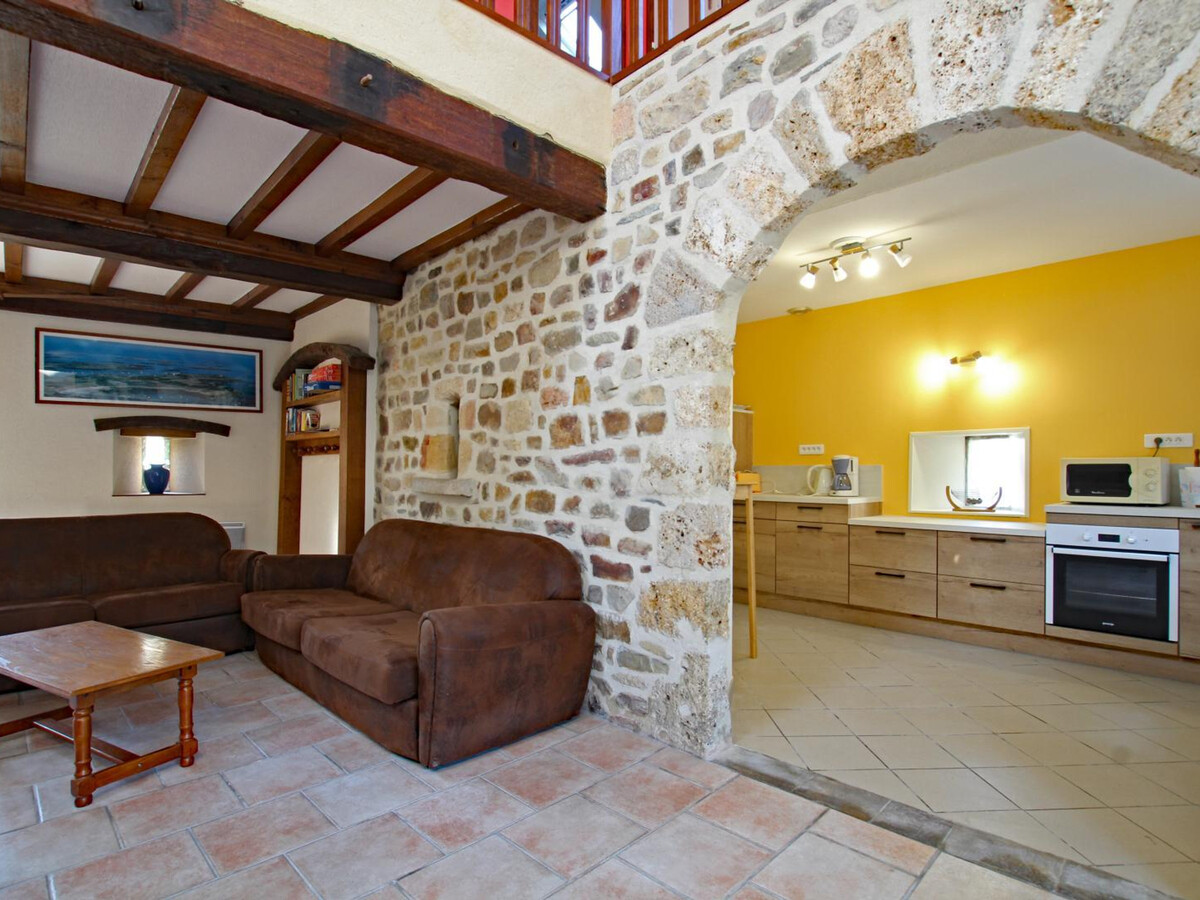 Moulin du XIXe siècle restauré, terrasse au bord de l'eau - Photo 8