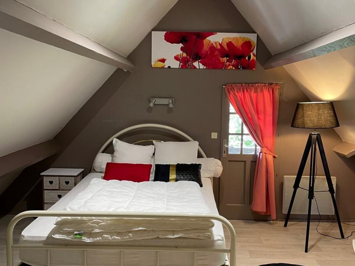 Maison normande au toit de chaume avec étang à Jullouville - Photo 4
