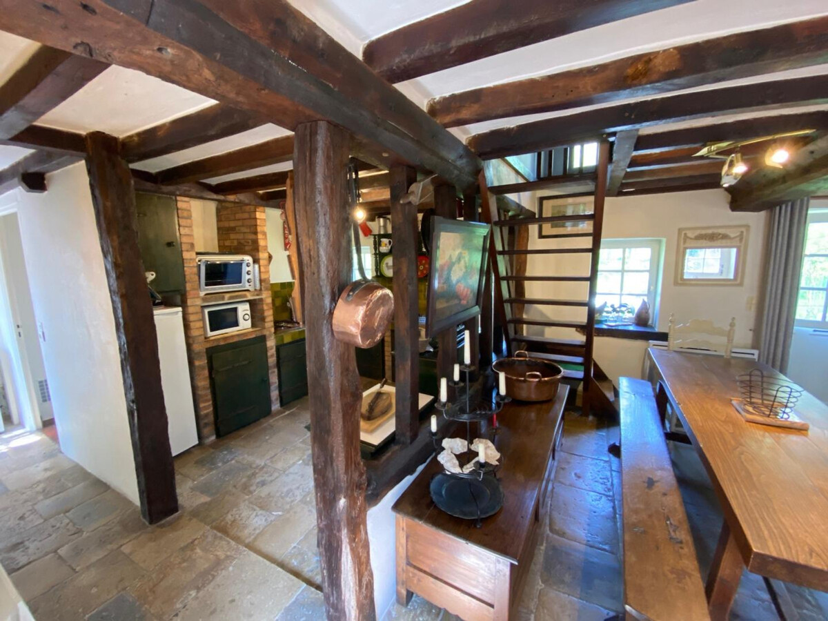 Maison normande au toit de chaume avec étang à Jullouville - Photo 8
