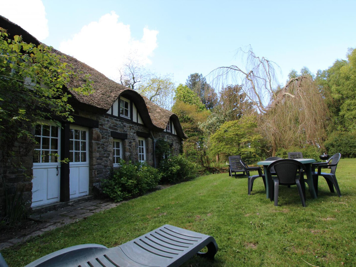 Maison normande au toit de chaume avec étang à Jullouville - Photo 10
