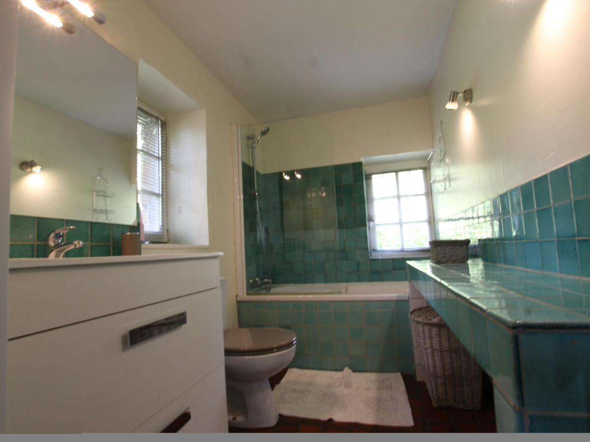 Maison normande au toit de chaume avec étang à Jullouville - Photo 14