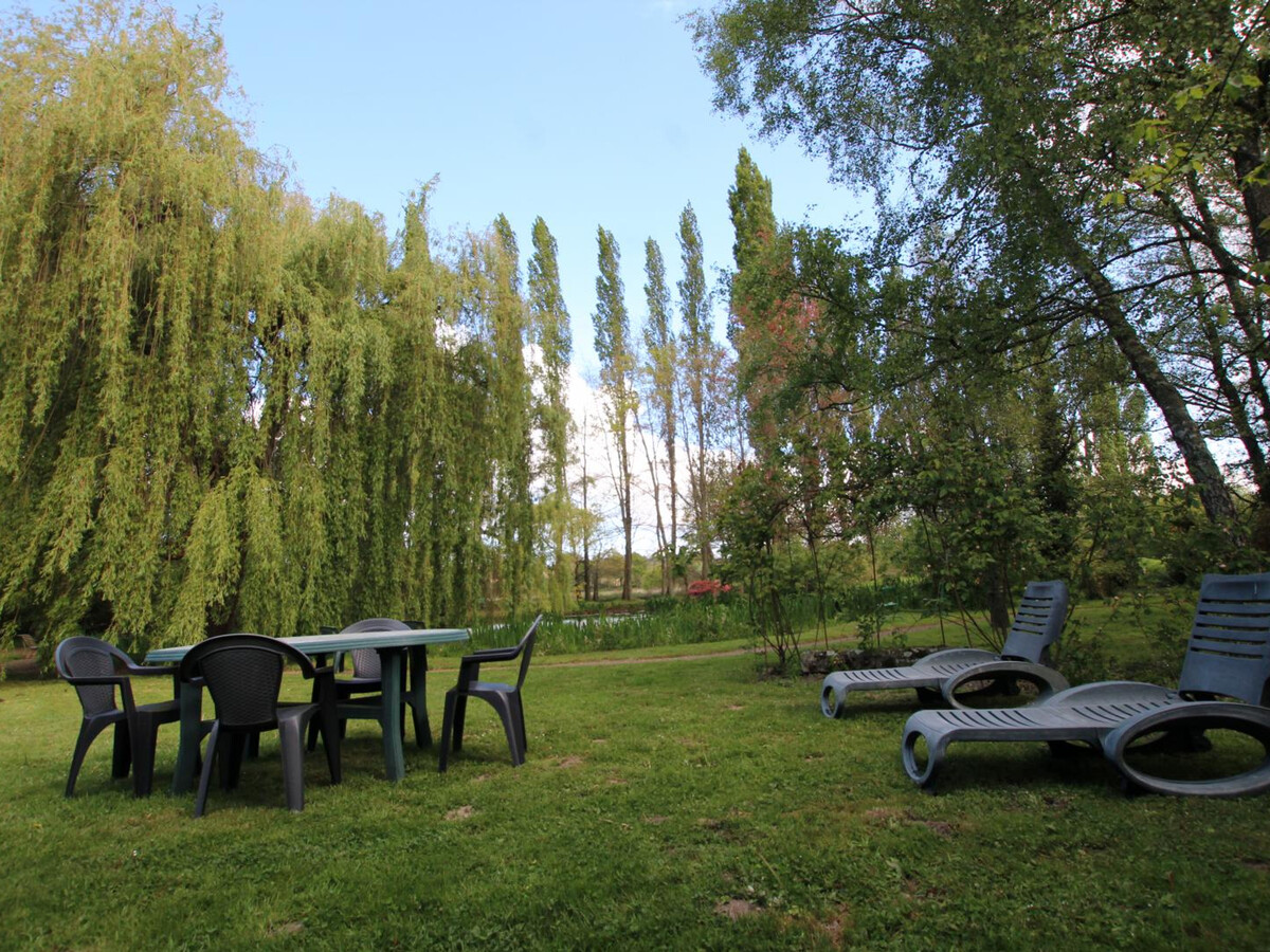 Maison normande au toit de chaume avec étang à Jullouville - Photo 17