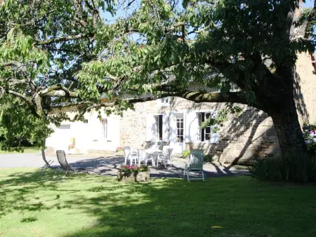 Maison de campagne à Saint-Loup avec jardin, Gîte 7 personnes à Saint Loup : photo 4