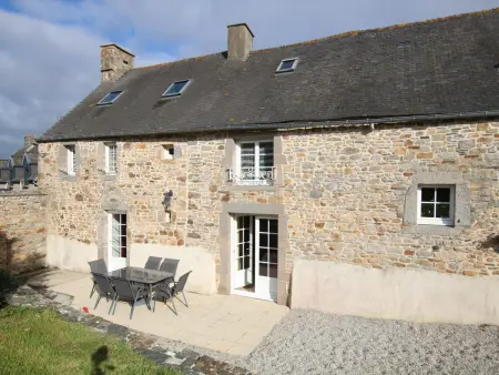 Location gite à Saint Germain le Gaillard, Maison familiale avec jardin clos et spa proche de la plage