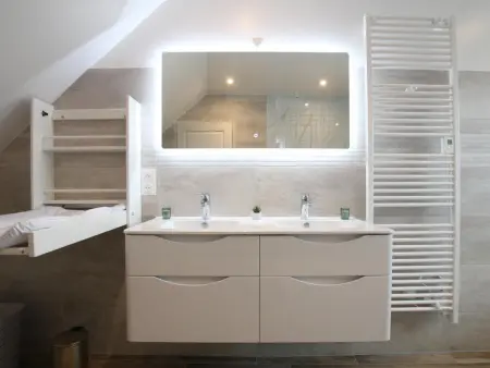 Gîte familial 6 pers. avec spa, jardin clos et salle de jeux : photo 8