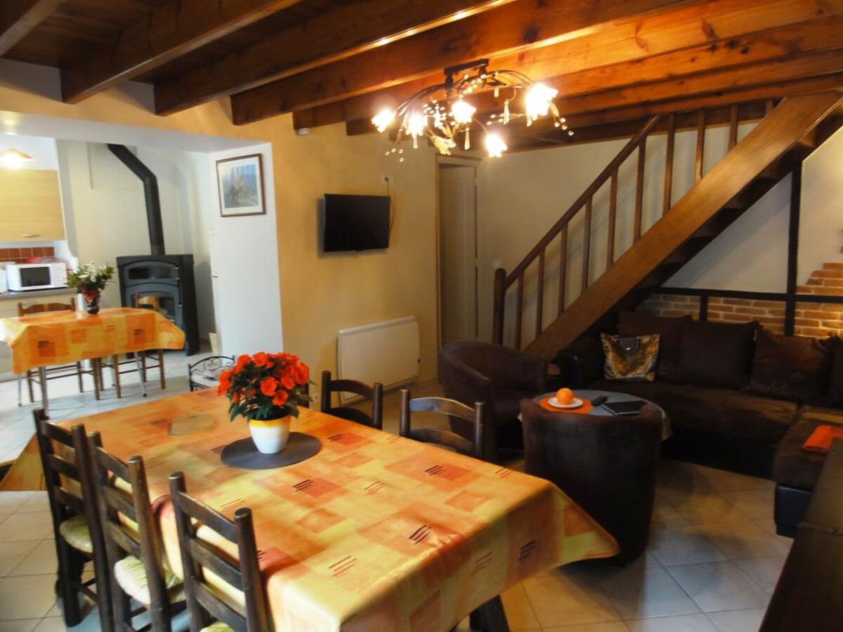 Gîte 7 pers. avec terrain de jeux à Sourdeval-les-Bois - Photo 7