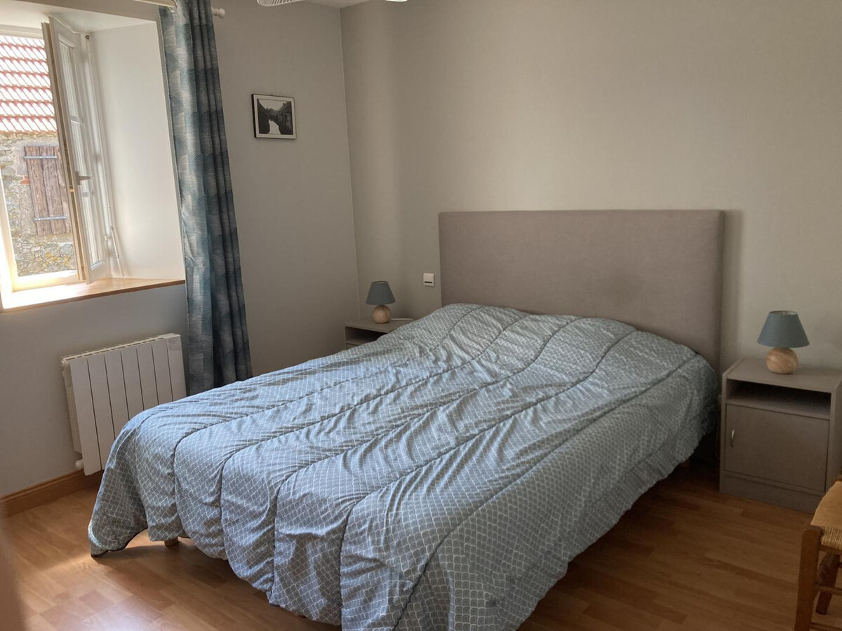Maison en pierre rénovée, 3 chambres, terrain clos à La Hague - Photo 10