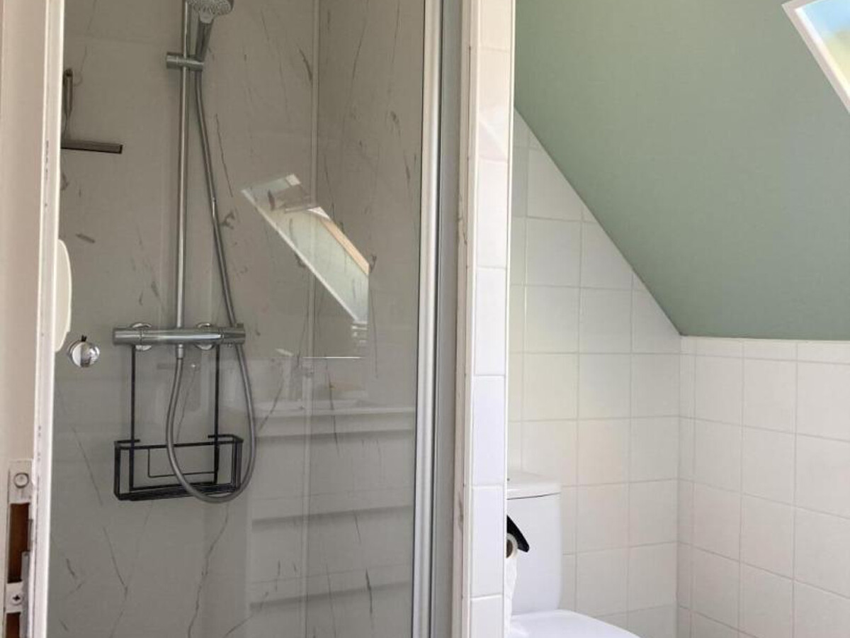 Maison en pierre rénovée, 3 chambres, terrain clos à La Hague - Photo 11