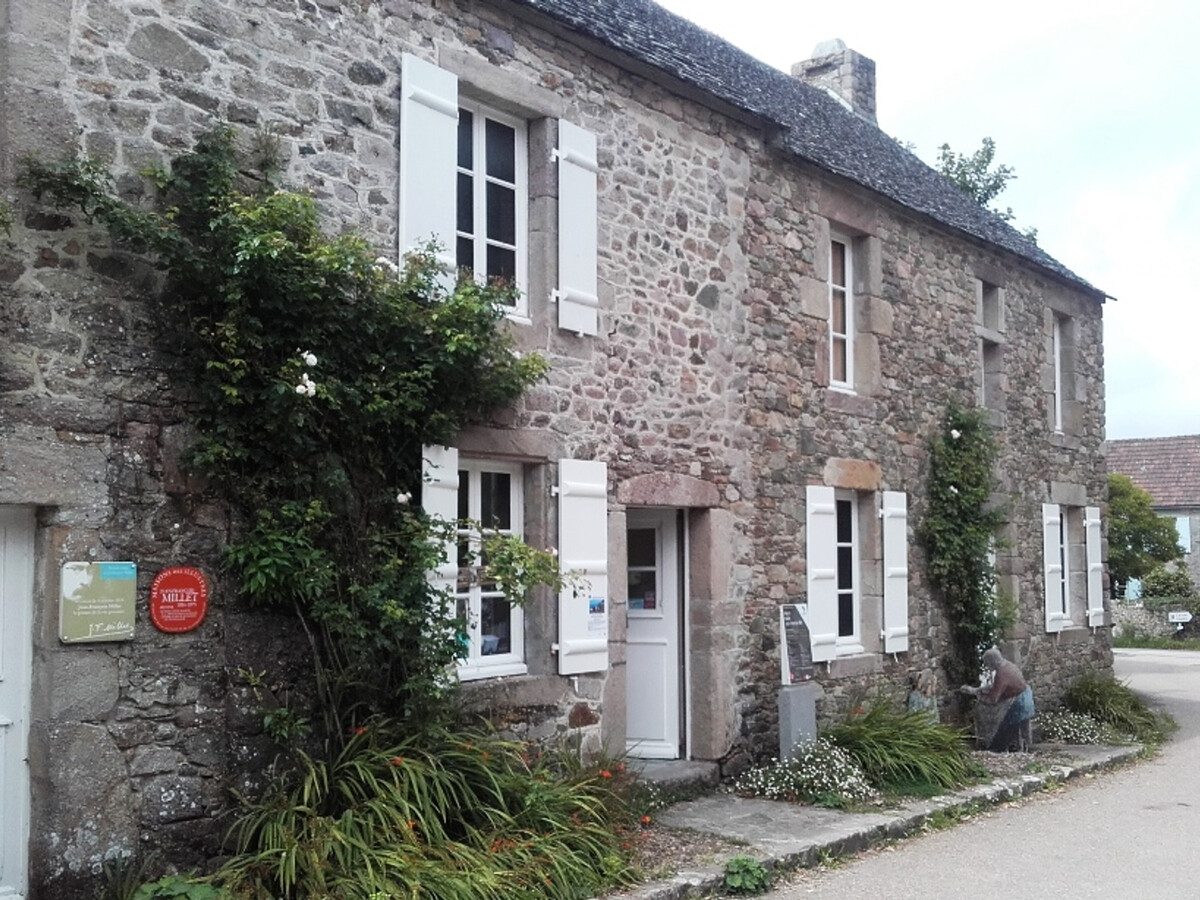 Maison en pierre rénovée, 3 chambres, terrain clos à La Hague - Photo 15