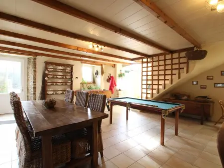 Gîte 6 pers. à La Hague : cheminée, billard, jardin : photo 6